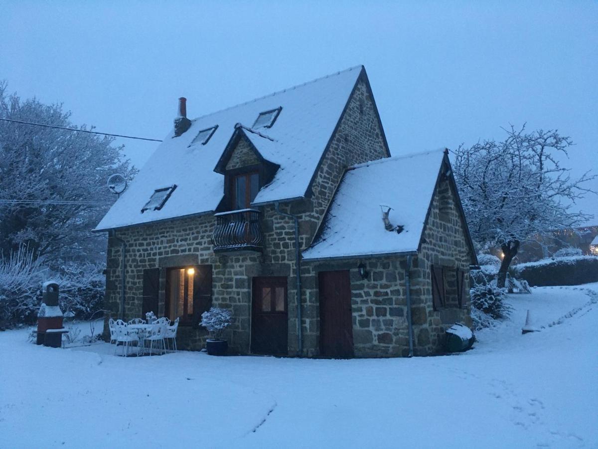 The Gingerbread House Cottage Beauficel Εξωτερικό φωτογραφία